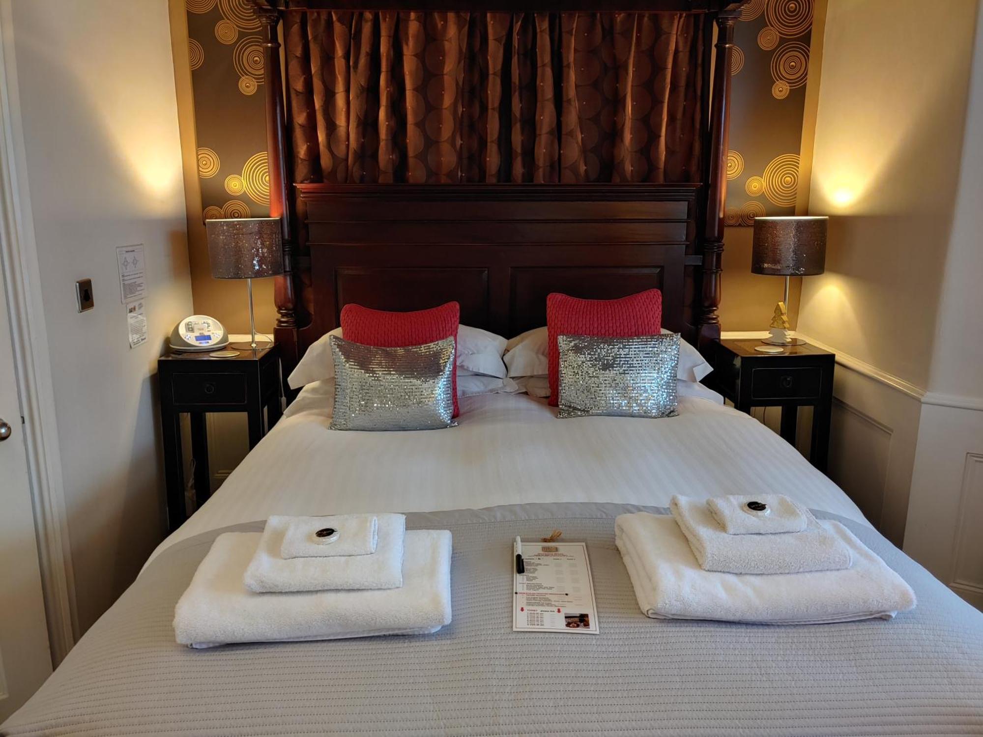 The Bath House Boutique B&B - In-Room Breakfast - Free Parking Eksteriør bilde